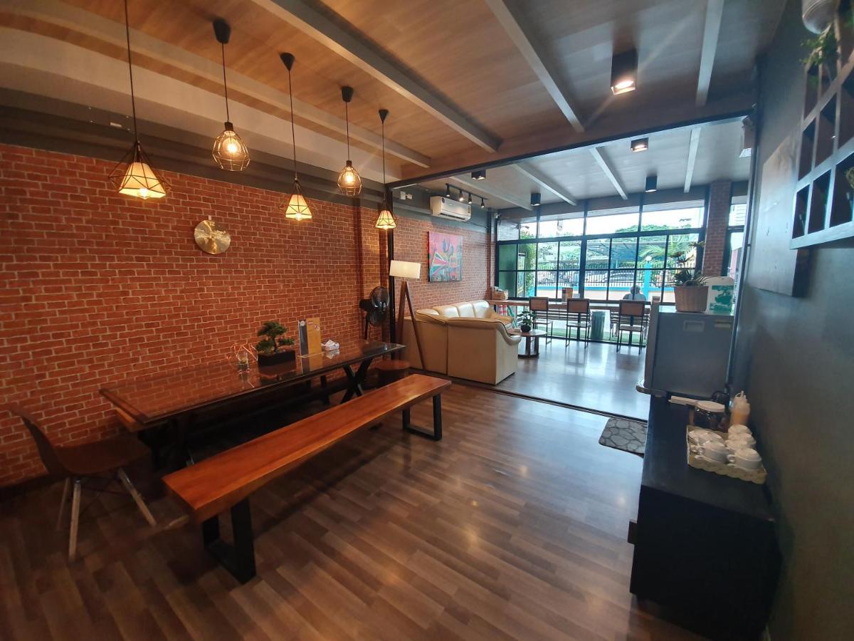 Sleep Airport Chiang Mai Acomodação com café da manhã Exterior foto